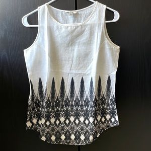 Anita Dongre (AND) - Sleeveless White Kurta/Blouse.